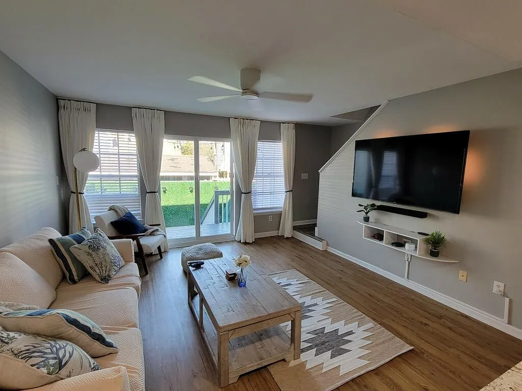 810 Sea Mountain Hwy — Photo 1