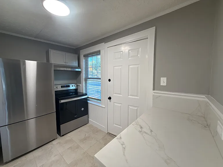 189 E Central St #1 — Photo 10