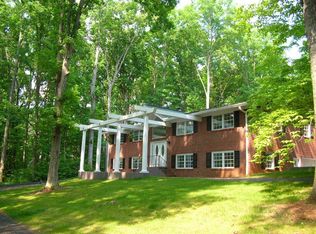 5221 Bear Creek Rd, Winston Salem, NC 27106