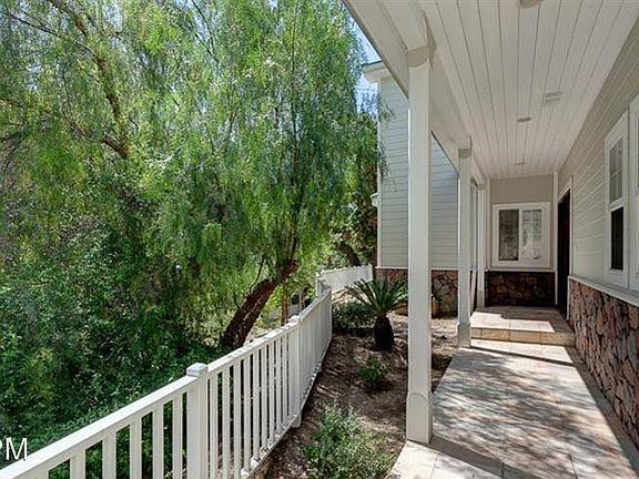 3rd image of 10408 Wheatland Ave