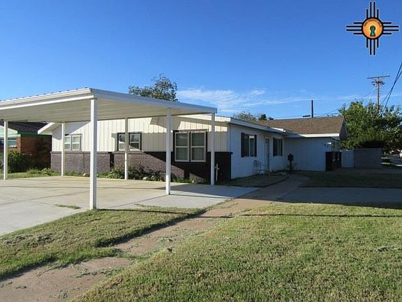 2nd image of 102 W Mesa Dr