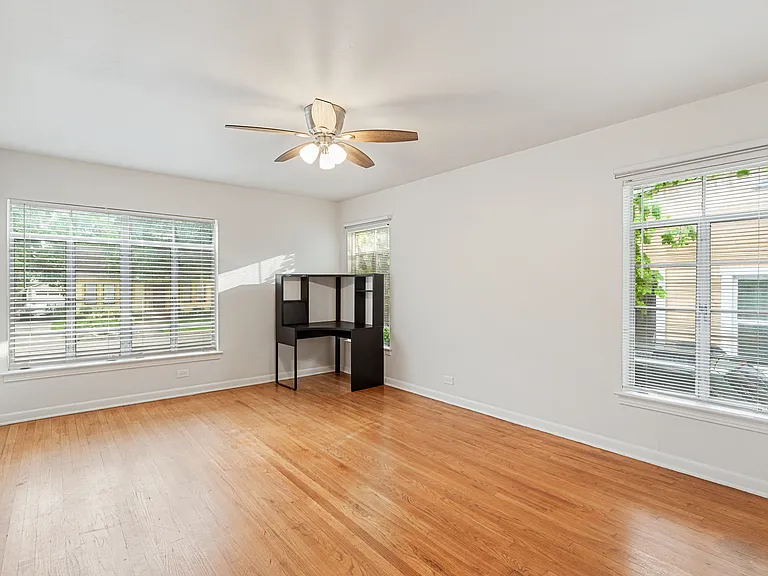 417 W Gramercy Pl #2 — Photo 11