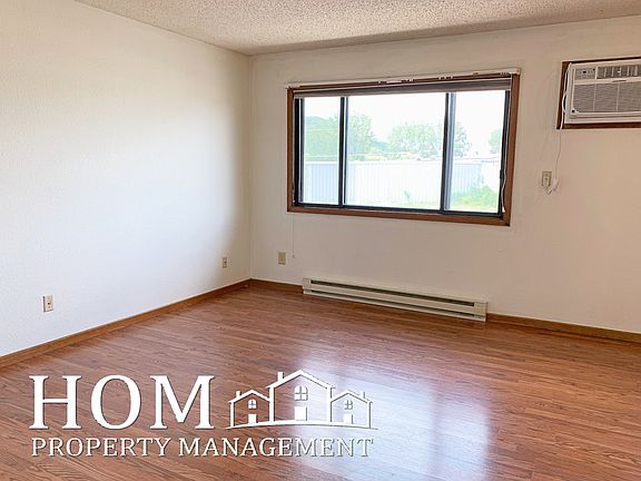 4th image of 131 W Lind St #11374808