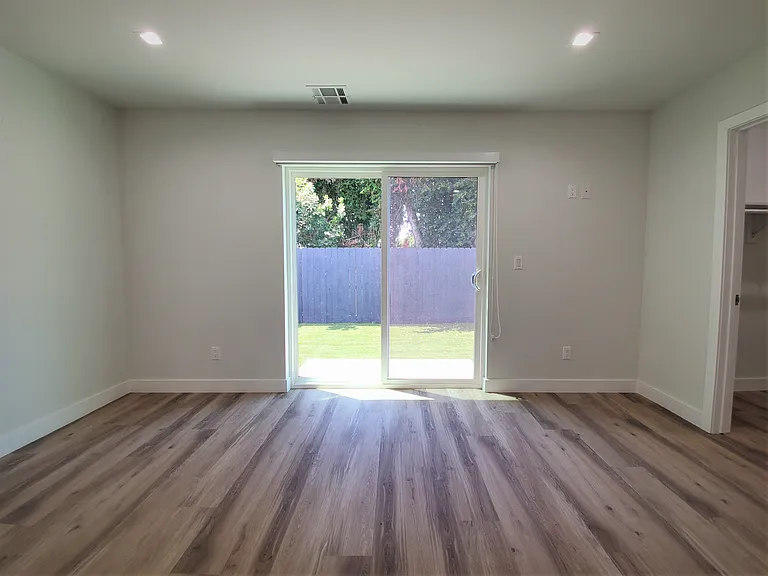2337 Crenshaw Blvd #1/2 — Photo 22