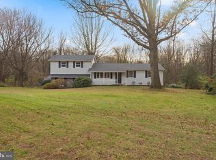 1352 Valley Rd, Glen Mills, PA 19342