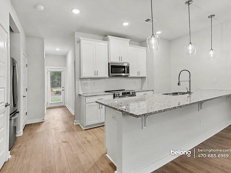 300 Dempsey Dr — Photo 12