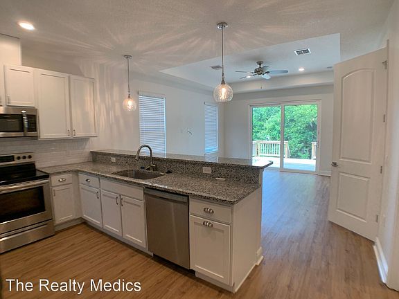 2nd image of 961 Beau Ct