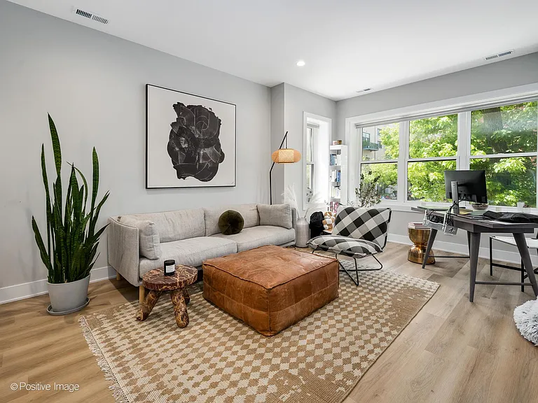 833 N Hoyne Ave #2S — Photo 5