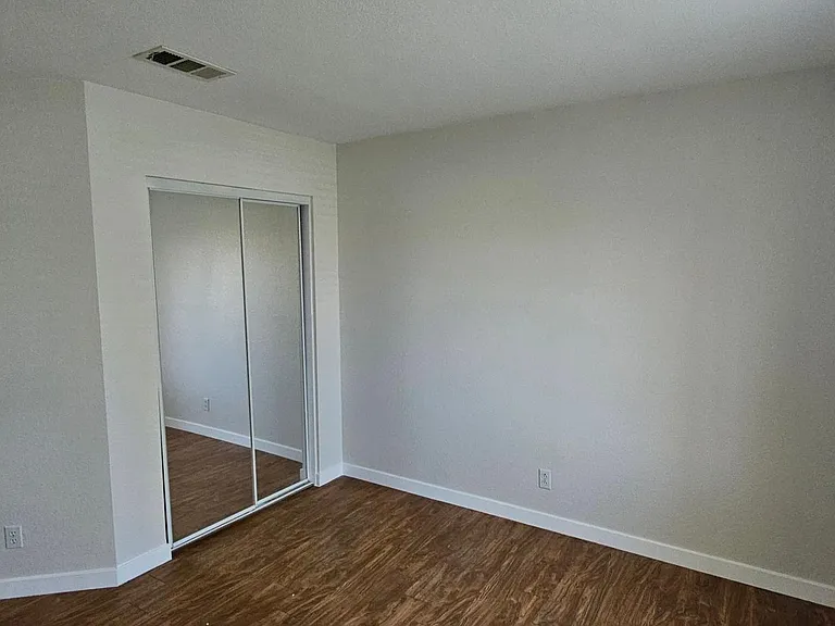 424 E Avenue J11 — Photo 30