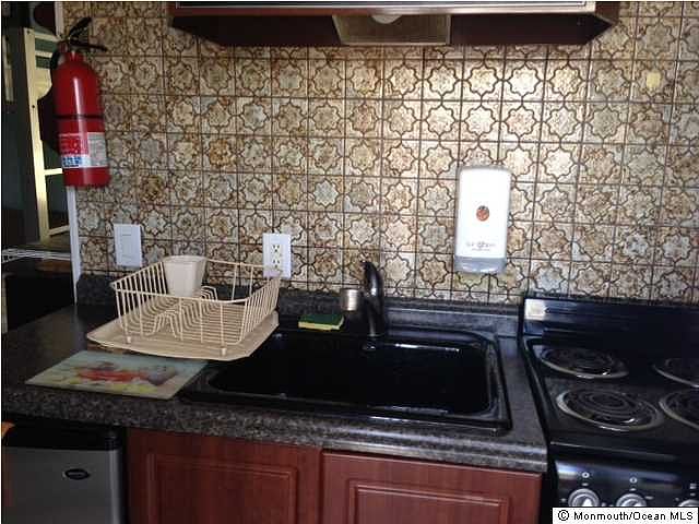 2nd image of 28 Fremont Ave #B8
