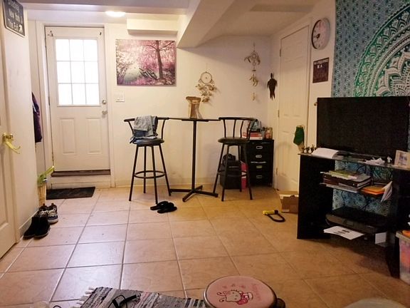 2nd image of 21-41 28th St #B1