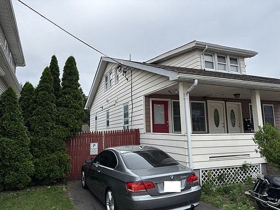 2nd image of 367 W Clinton St