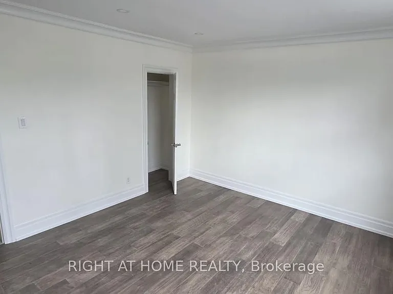 1782 Jane St S #1 — Photo 8