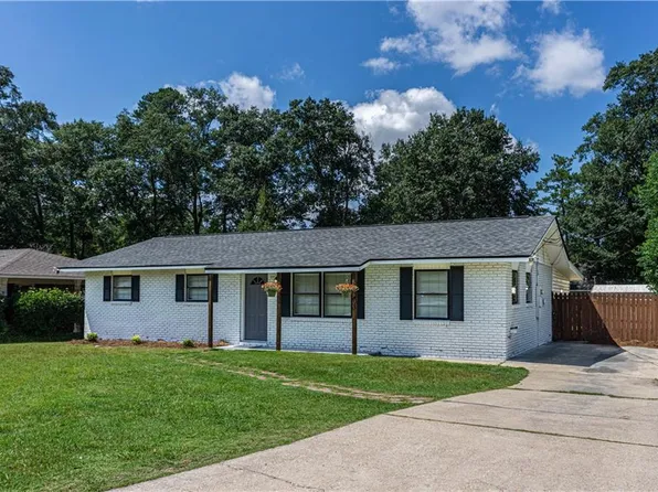 1406 43rd St, Phenix City, AL 36867