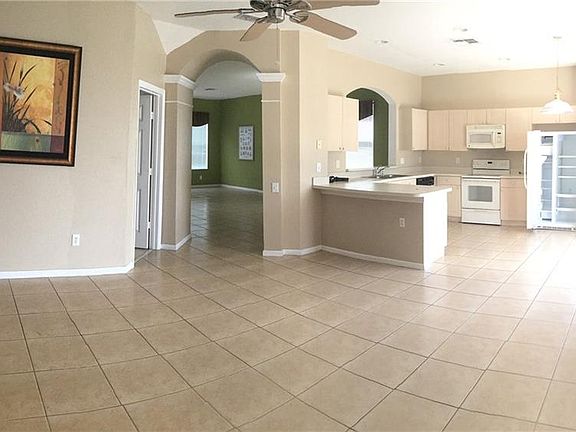 5th image of 8004 King Palm Cir