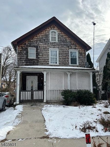 1st image of 9 Madison St