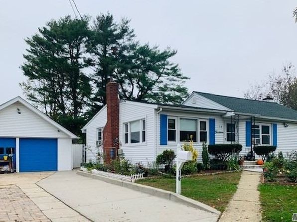 14 Winthrop Rd Brentwood Ny 11717 Zillow