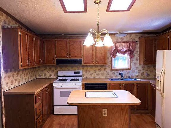 Kitchen with Center Island