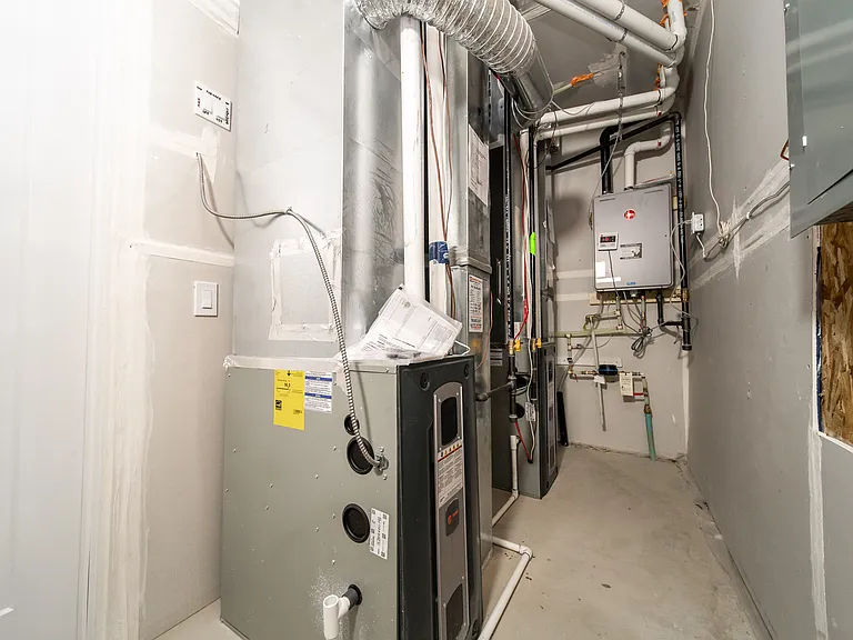 100 Penn Pl #B — Photo 10