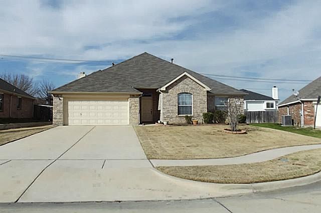 1st image of 813 Dover Park Trl