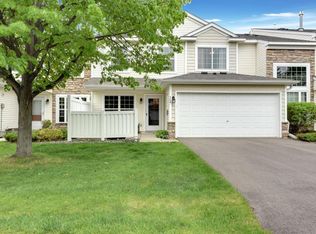 364 Wilderness Dr, Chaska, MN 55318