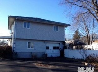 761 Main St, Farmingdale, NY 11735