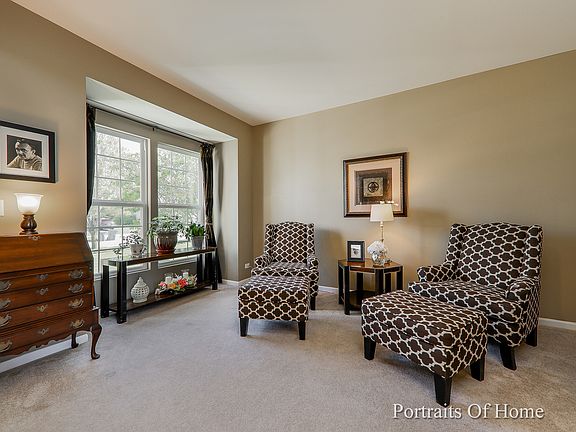 2nd image of 4004 Stratford Ln