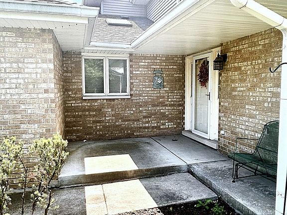 3rd image of 14220 Brighton Ct