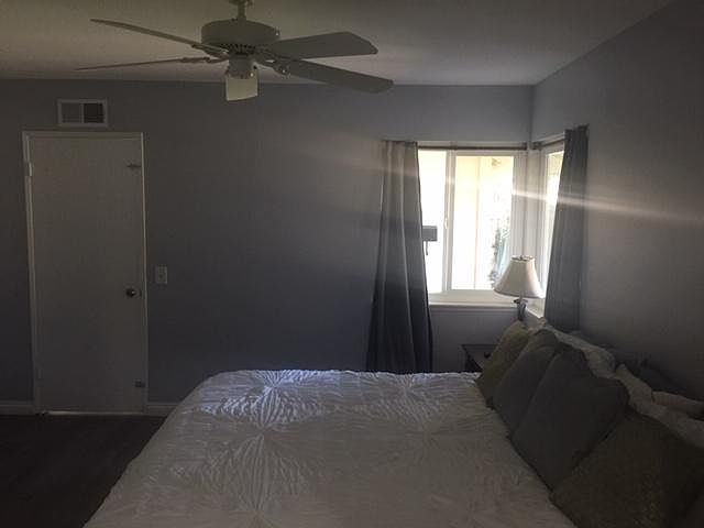 1st image of 722 E Riverview Ave