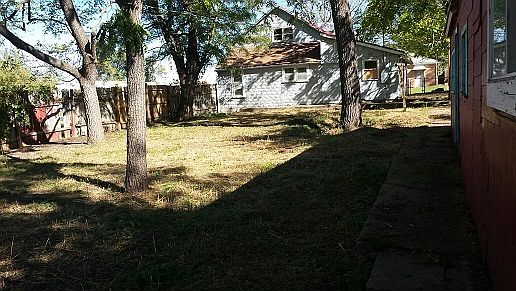 2nd image of 105 S Court St