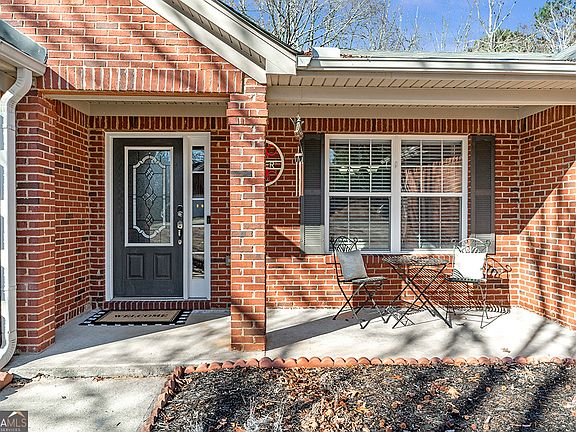 3rd image of 69 Red Bud Rd