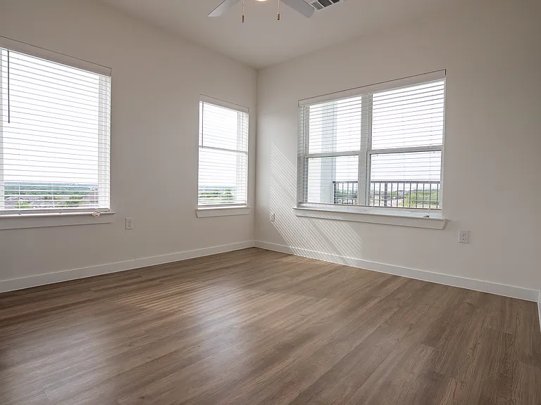 Dee Gabriel Collins Rd — Photo 13