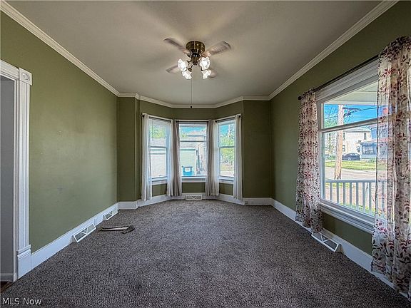 5th image of 314 W Washington St