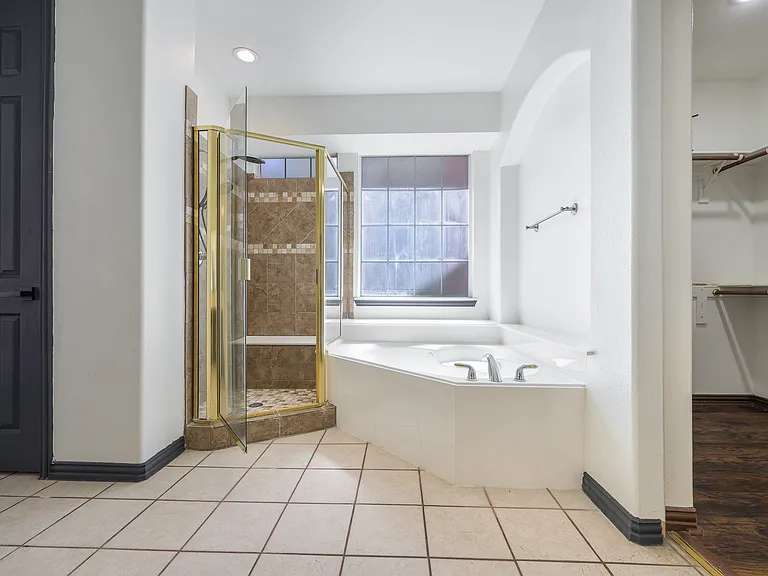 5170 Mohegan Ln — Photo 26