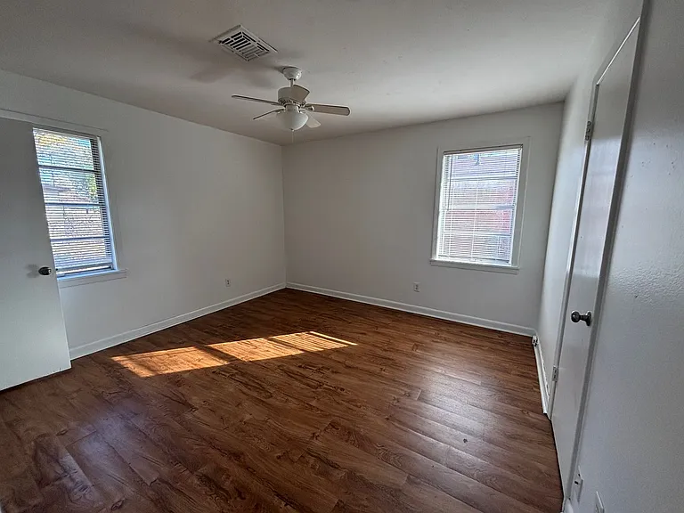 4101 Glen St — Photo 10