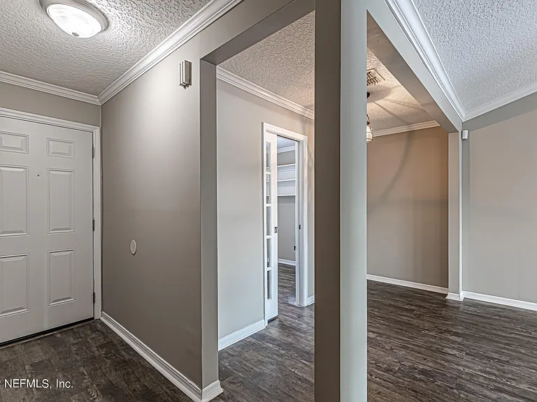 1909 University Blvd S #503 — Photo 4