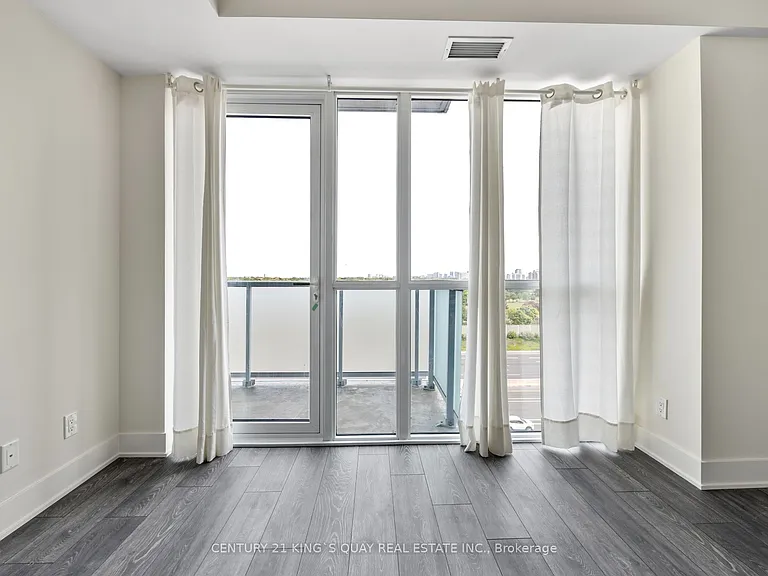 188 Fairview Mall Dr #822 — Photo 7
