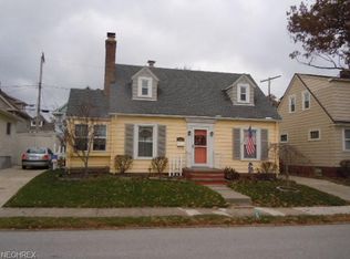 1618 Blossom Park Ave, Lakewood, OH 44107