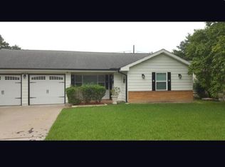 1609 Beusch Dr, Pasadena, TX 77502