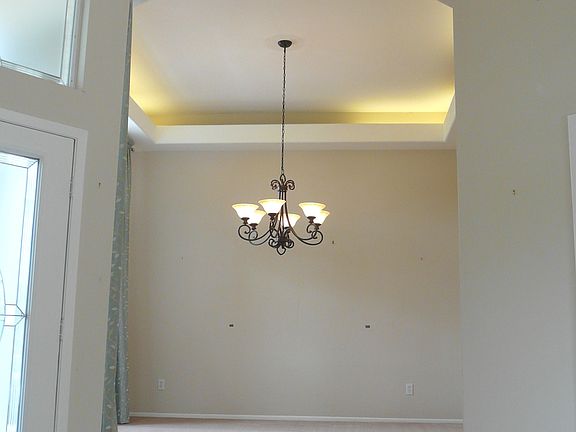 5th image of 5005 Avenue Avignon