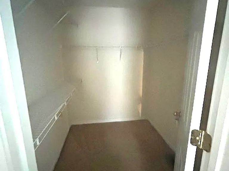 2709 Michelle Park — Photo 16