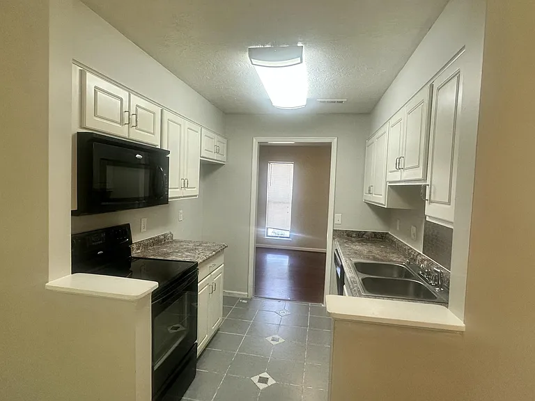 1112 Colony Place Dr — Photo 8