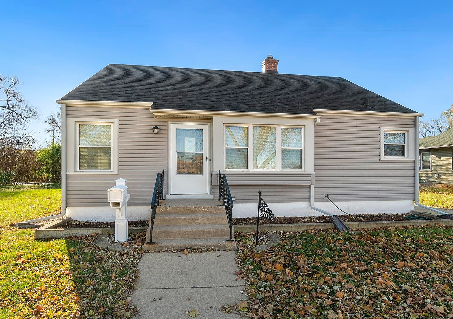 2704 Lawndale Ave, Rockford, IL 61101 Zillow