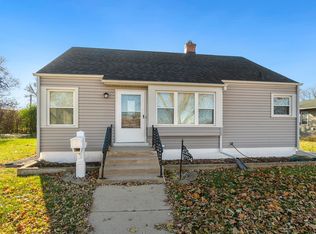 2704 Lawndale Ave, Rockford, IL 61101