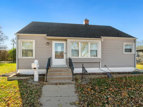 2704 Lawndale Ave, Rockford, IL 61101