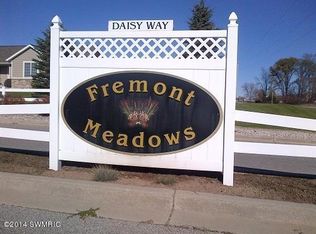 5095 S Columbine Ln, Fremont, MI 49412