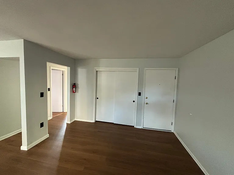 Woodlake Ct — Photo 5