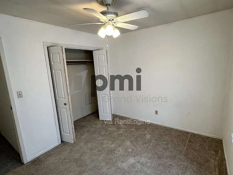 1612 University Dr — Photo 8