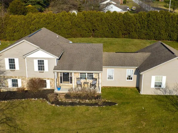 5701 Colonial Valley Rd, Spring Grove, PA 17362