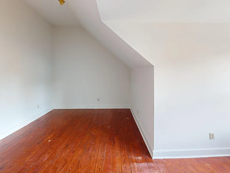 730 1st Ave #C — Photo 6